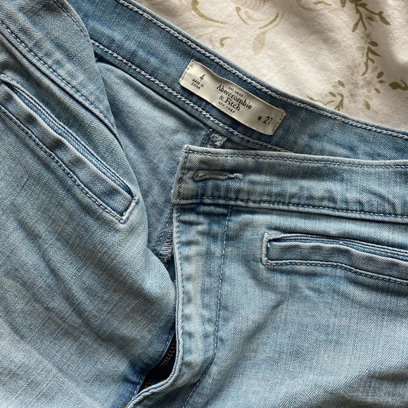 A&F SHORTS - Picture 3 of 3